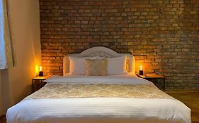Metropolitan Rooms